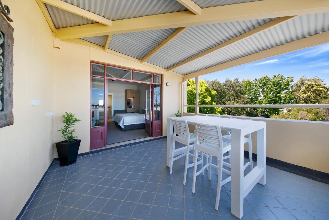 The Tanunda Club Guest Suites Buitenkant foto